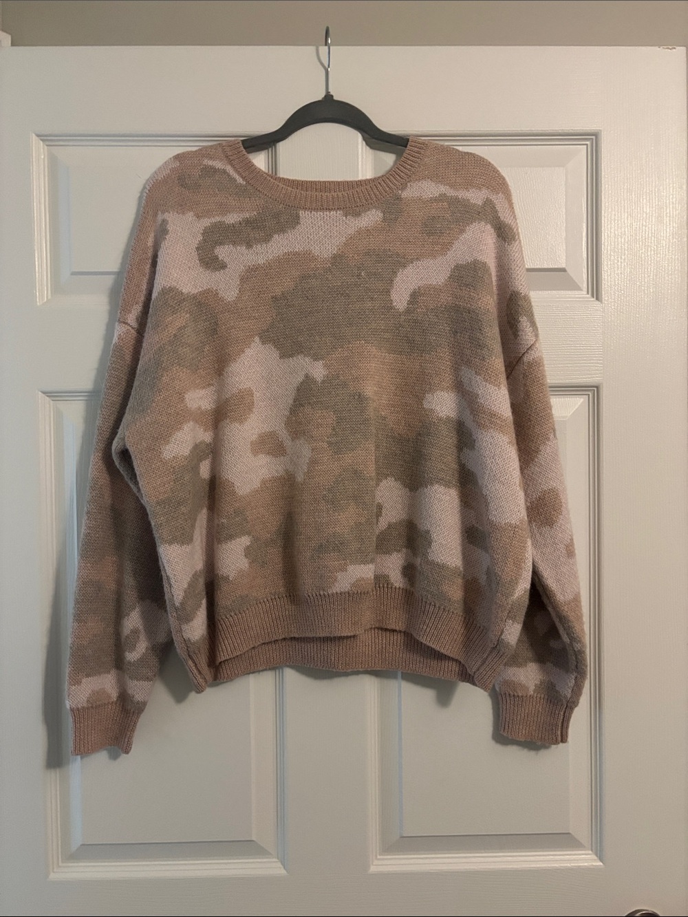 Lucky Brand Beige & Blush Camo Crewneck Sweater